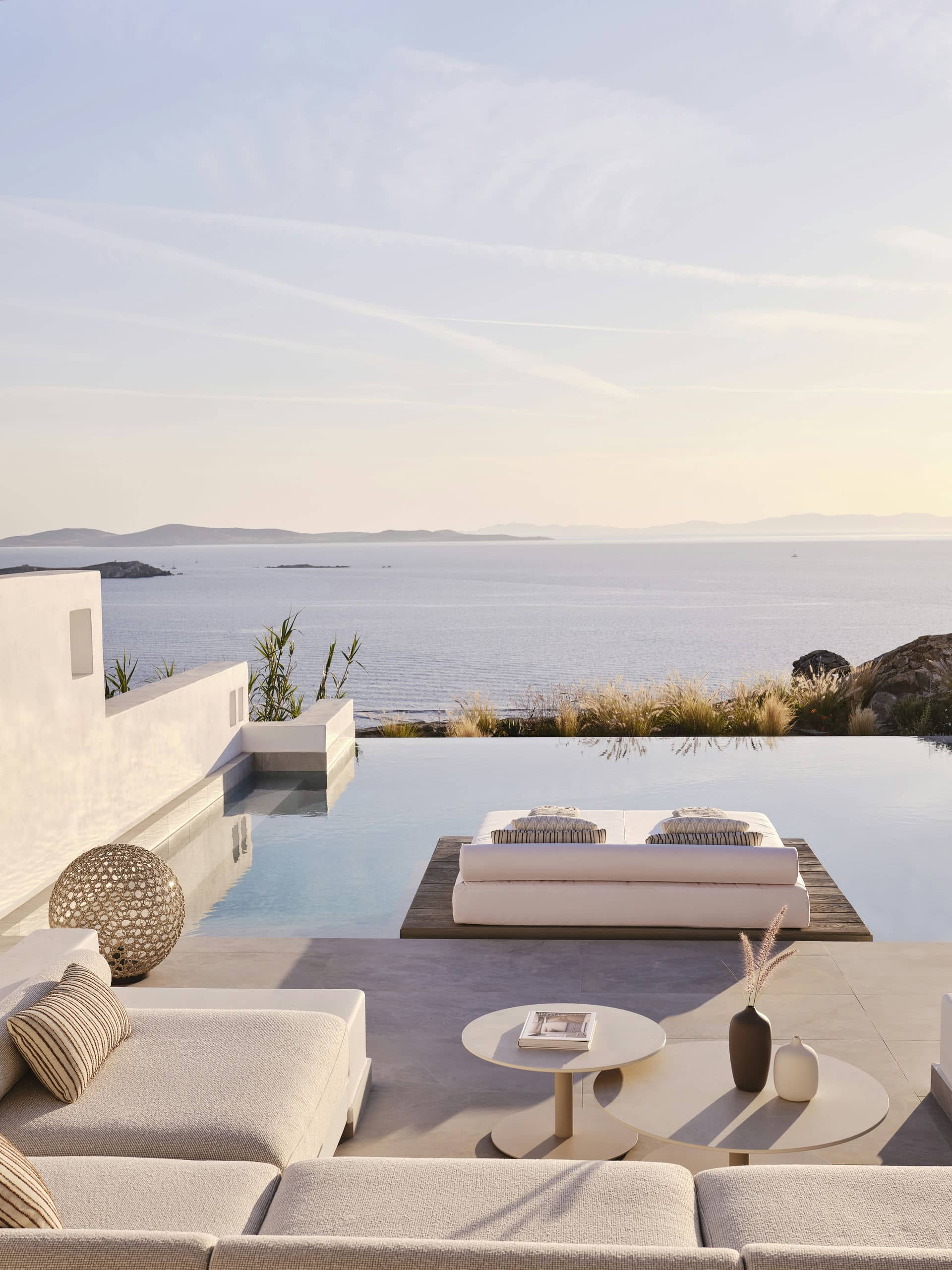 Hotels & Resorts